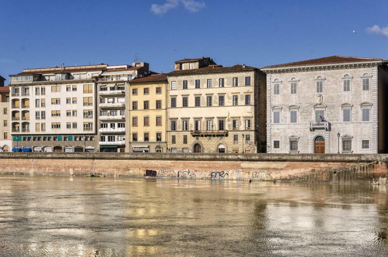 The River Pisa Exterior foto